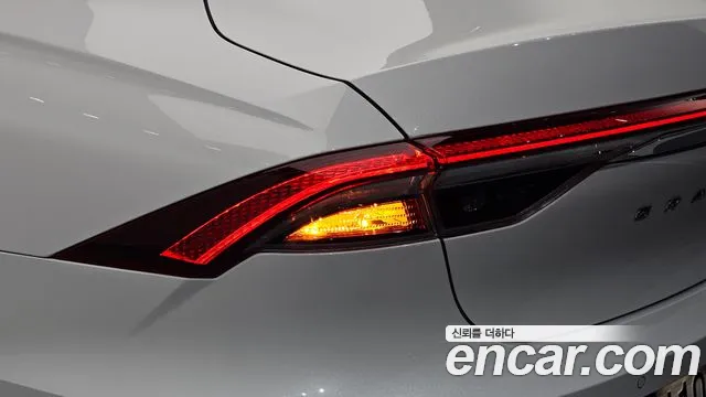 Hyundai Grandeur (New) Hybrid — Фото автомобиля 8
