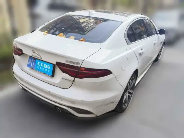 Jaguar XEL — Фото автомобиля 2