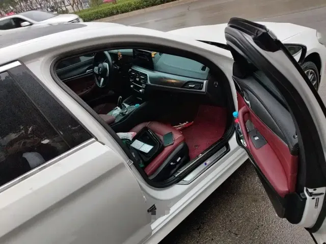 BMW 5 Series — Фото автомобиля 19