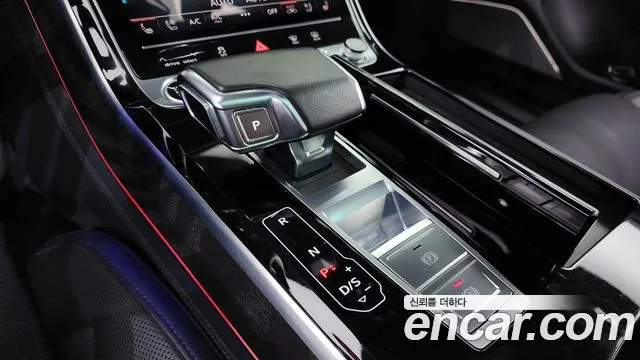 Audi A8 55 TFSI quattro Premium LWB — Фото автомобиля 9