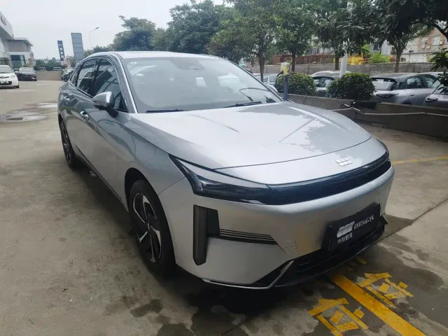 Geely Galaxy L6 — Фото автомобиля 3