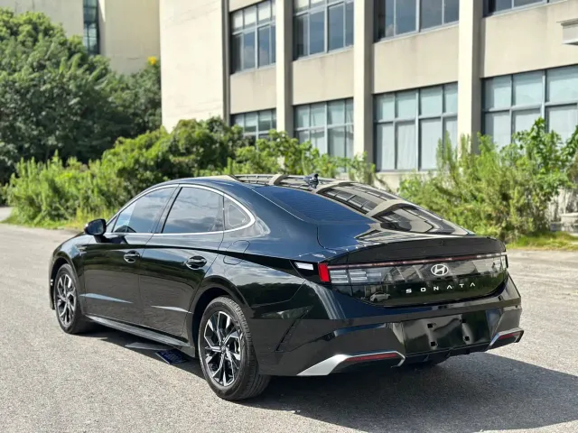 Hyundai Sonata — Фото автомобиля 6