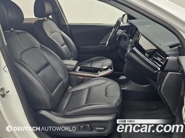 Kia Niro — Фото автомобиля 9