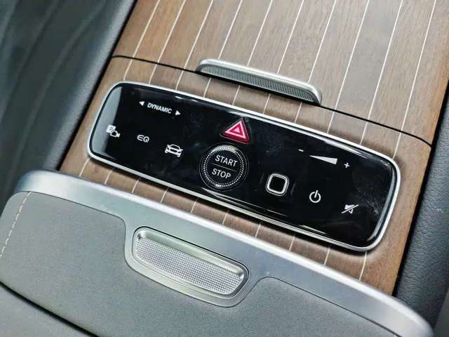 Mercedes-Benz EQS SUV — Фото автомобиля 19