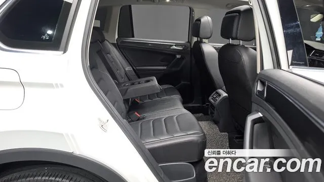 Volkswagen Tiguan — Фото автомобиля 17