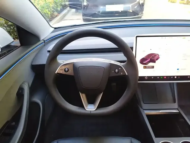 Tesla Model 3 2025 Model Year Facelift Rear-Wheel Drive — Фото автомобиля 10