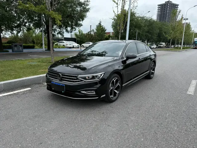 Фотография автомобиля — Volkswagen Magotan