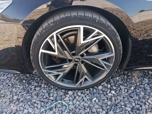 Audi A7L — Фото автомобиля 22
