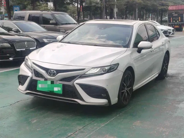 Фотография автомобиля — Toyota Camry