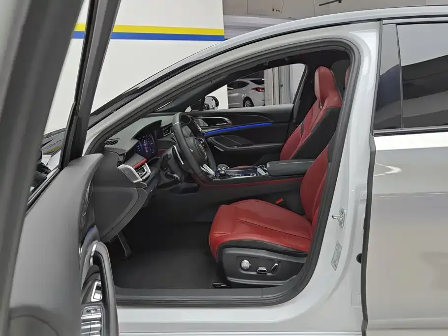 Hongqi Hongqi H6 2025 Model 2.0T Fashion Edition — Фото автомобиля 9