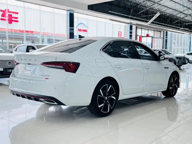 Skoda Octavia — Фото автомобиля 16