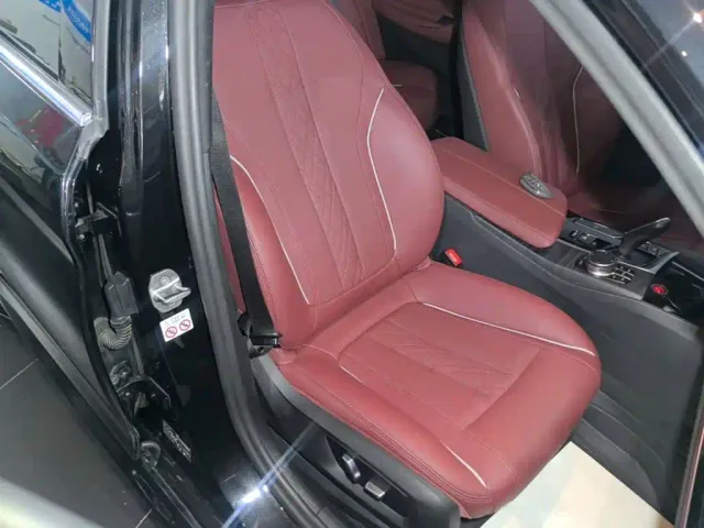 BMW 5 Series — Фото автомобиля 24