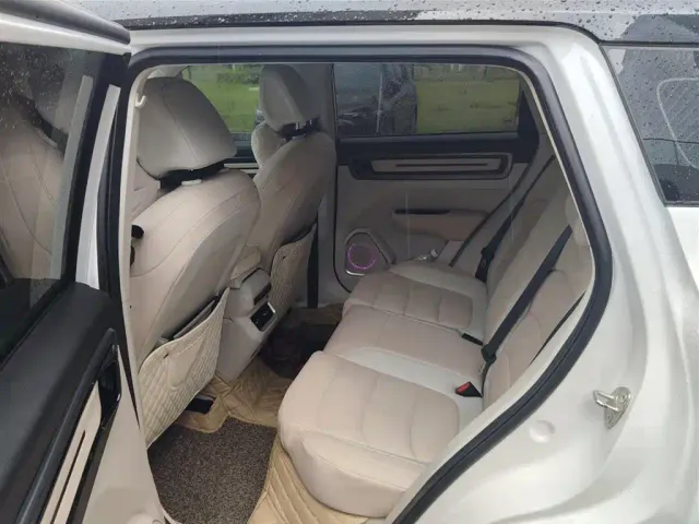 Geely ICON — Фото автомобиля 7
