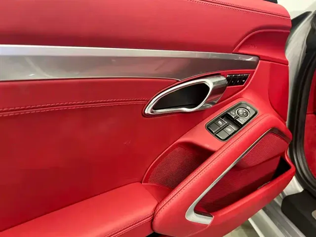 Porsche 718 — Фото автомобиля 18