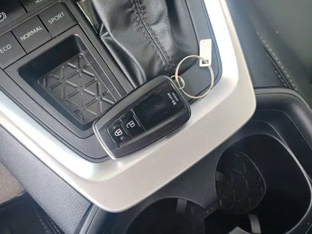 Toyota Wildlander — Фото автомобиля 16