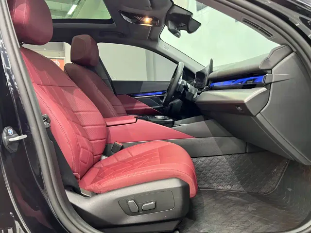 BMW 5 Series — Фото автомобиля 21