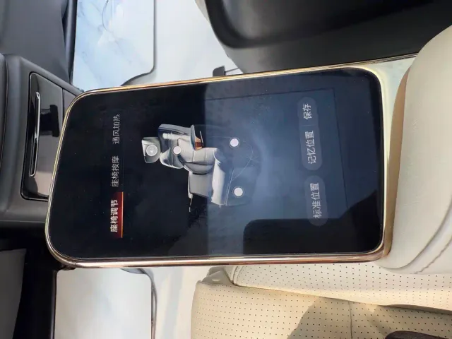 GAC Trumpchi M8 — Фото автомобиля 25
