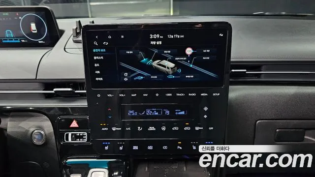 Hyundai Staria Staria 4WD Lounge 9 мест — Фото автомобиля 16