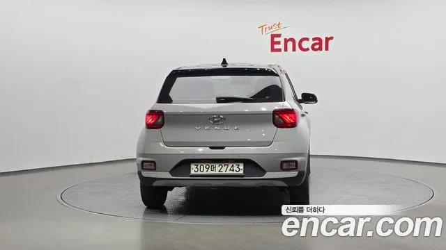 Hyundai Venue — Фото автомобиля 4