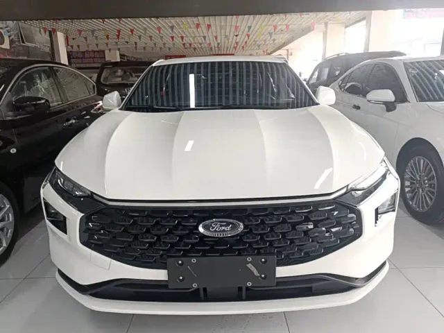 Ford Mondeo — Фото автомобиля 2