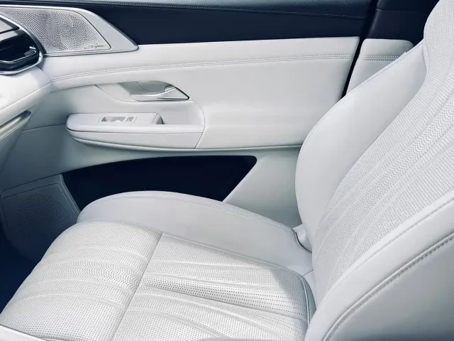 Xpeng G9 — Фото автомобиля 11