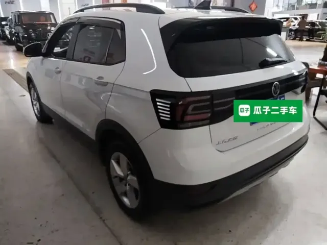 Volkswagen T-Cross — Фото автомобиля 4