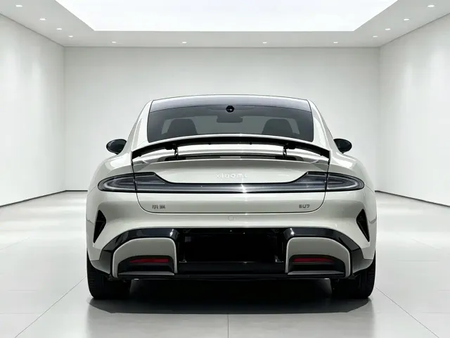 Xiaomi SU7 — Фото автомобиля 12