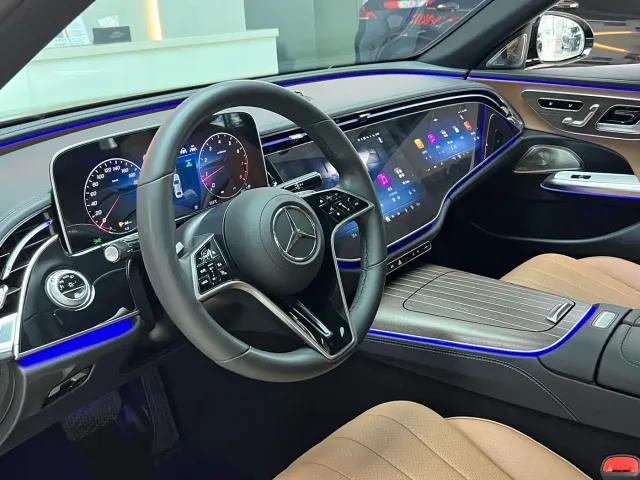 Mercedes-Benz E-Class — Фото автомобиля 8