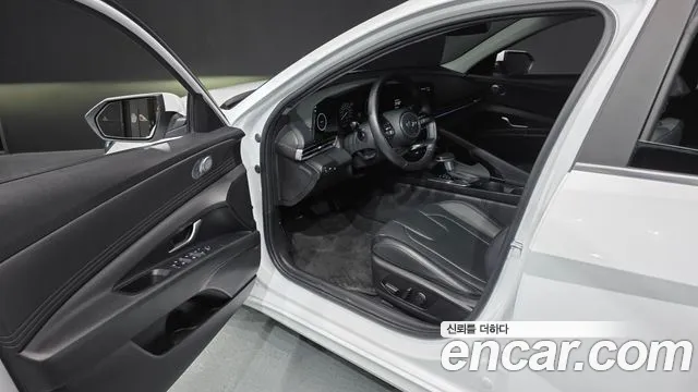 Hyundai Avante CN7 — Фото автомобиля 15