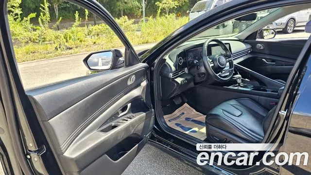 Hyundai AVANTE Avante (CN7) — Фото автомобиля 10