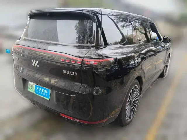 IM Motors LS8 — Фото автомобиля 2