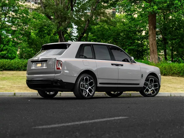 Rolls-Royce Cullinan — Фото автомобиля 20