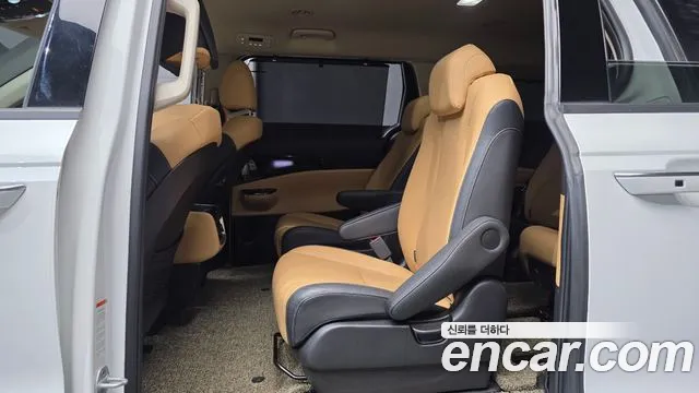 Kia Carnival 4th Gen — Фото автомобиля 18