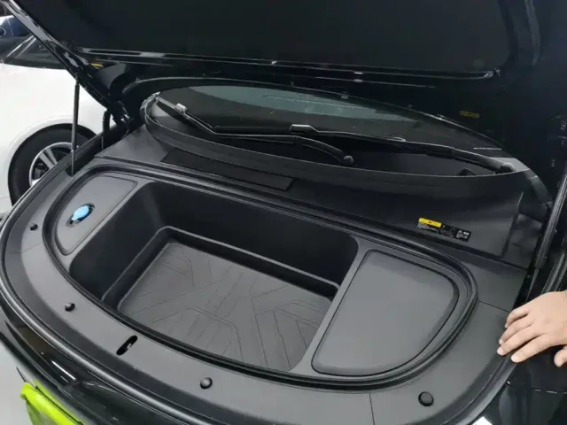 Li Auto i6 — Фото автомобиля 19