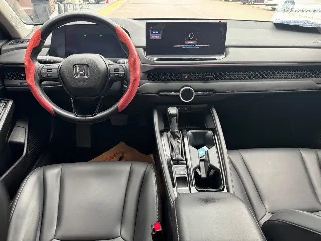 Honda Accord — Фото автомобиля 8
