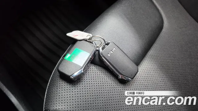 Kia Niro — Фото автомобиля 21