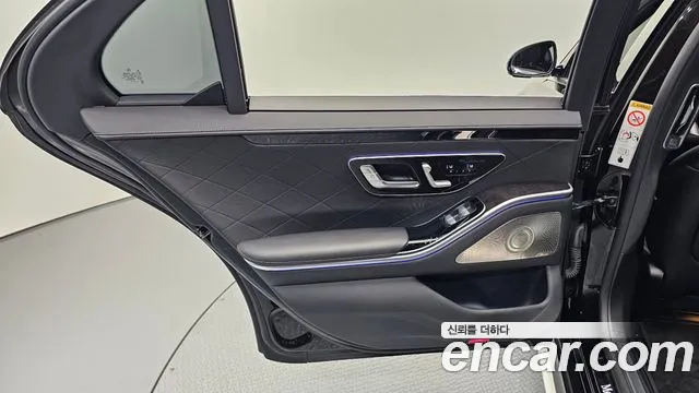Mercedes-Benz S-Class — Фото автомобиля 25