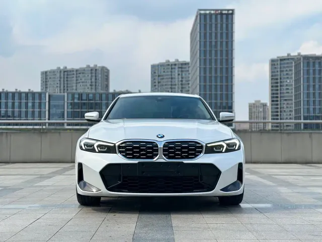 BMW 3 Series — Фото автомобиля 2