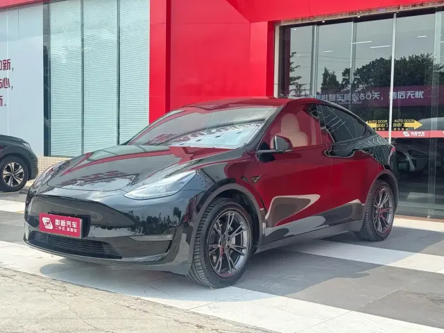 Фотография автомобиля — Tesla Model Y