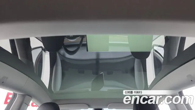 Tesla Model Y — Фото автомобиля 20