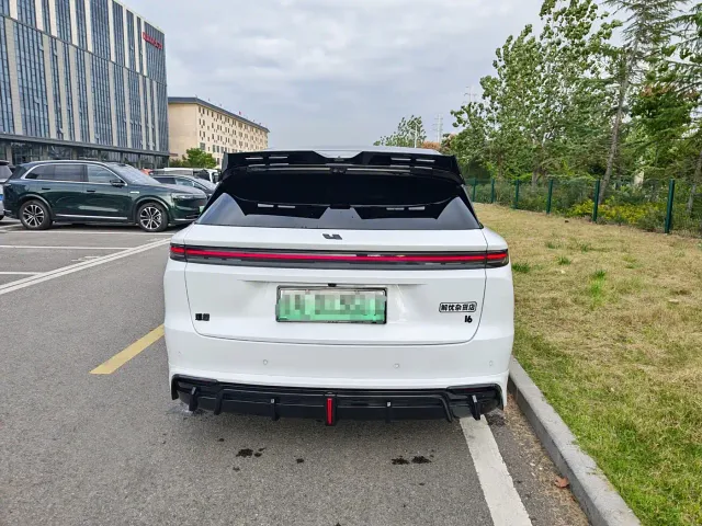 Li Auto i6 — Фото автомобиля 5