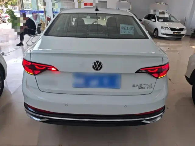 Volkswagen Sagitar — Фото автомобиля 5