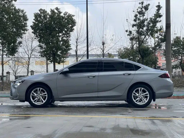 Buick Regal — Фото автомобиля 4