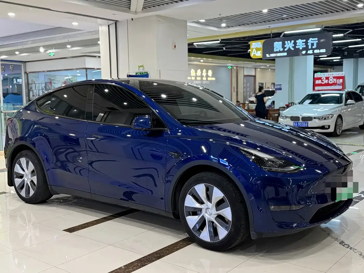 Tesla Model Y 2022 Facelift Long Range All-Wheel Drive Version — Фото автомобиля 3