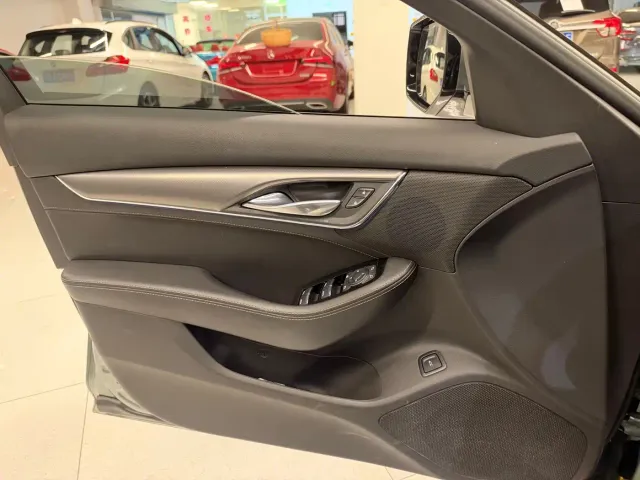 Cadillac CT5 — Фото автомобиля 14