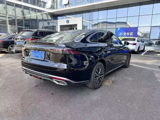 Geely Emgrand — Фото автомобиля 5