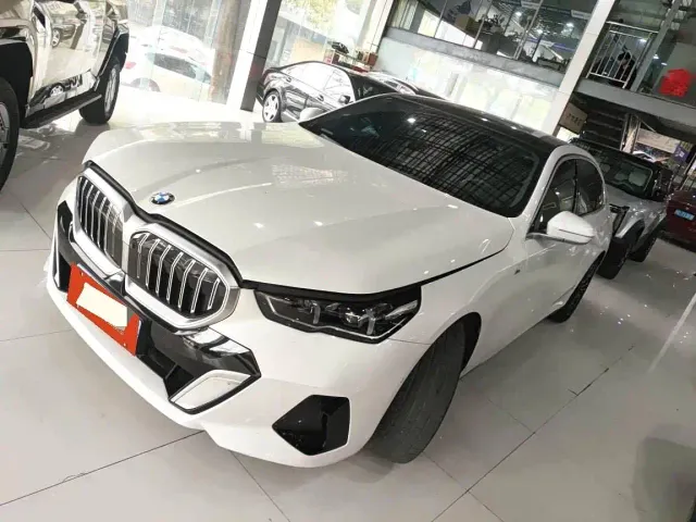 Фотография автомобиля — BMW 5 Series