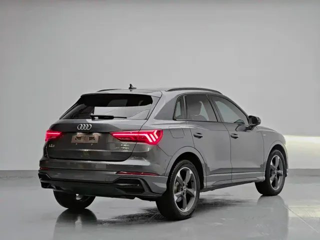 Audi Q3 — Фото автомобиля 4