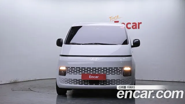 Hyundai Staria Staria Tourer 11 мест — Фото автомобиля 3