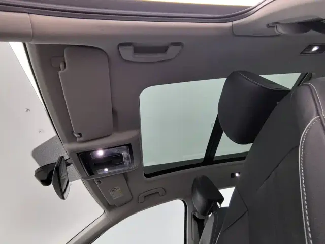 Volkswagen Passat — Фото автомобиля 14